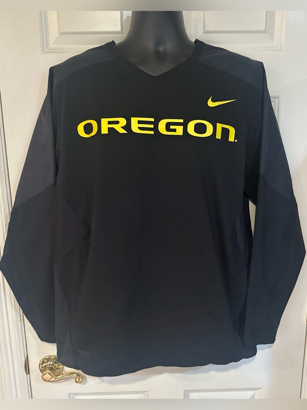 Nike Black Dri-FIT Performance Top with Oregon Logo.  Like new.